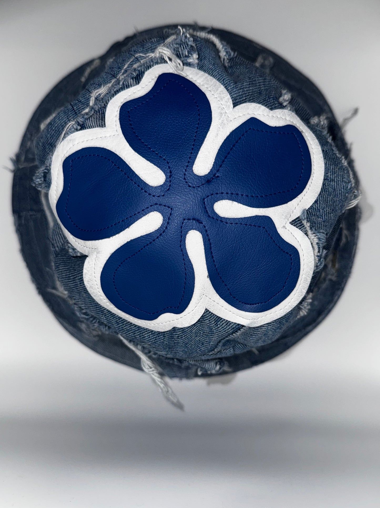 Azul (Blue)