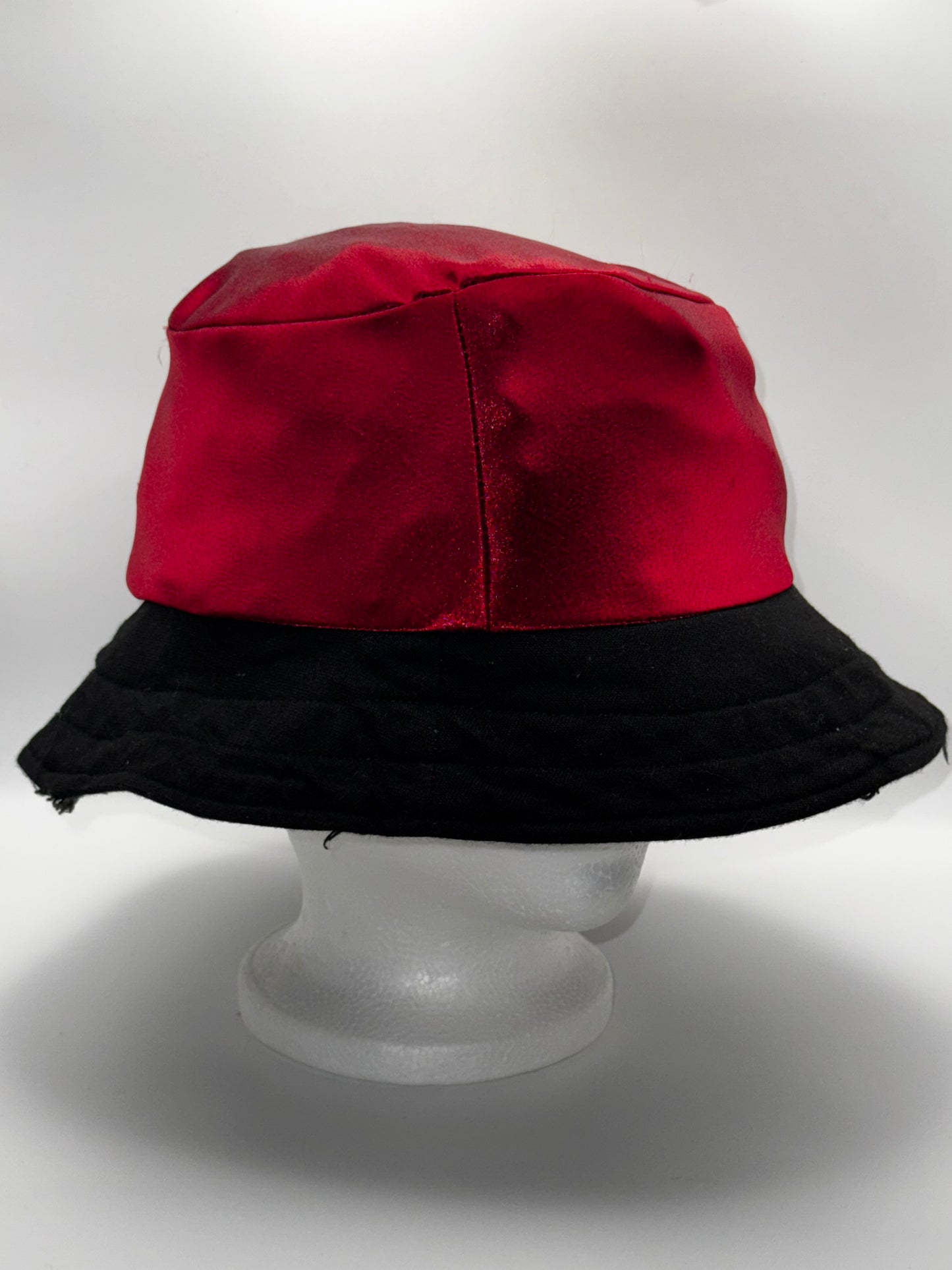 Venom (Black & Red)