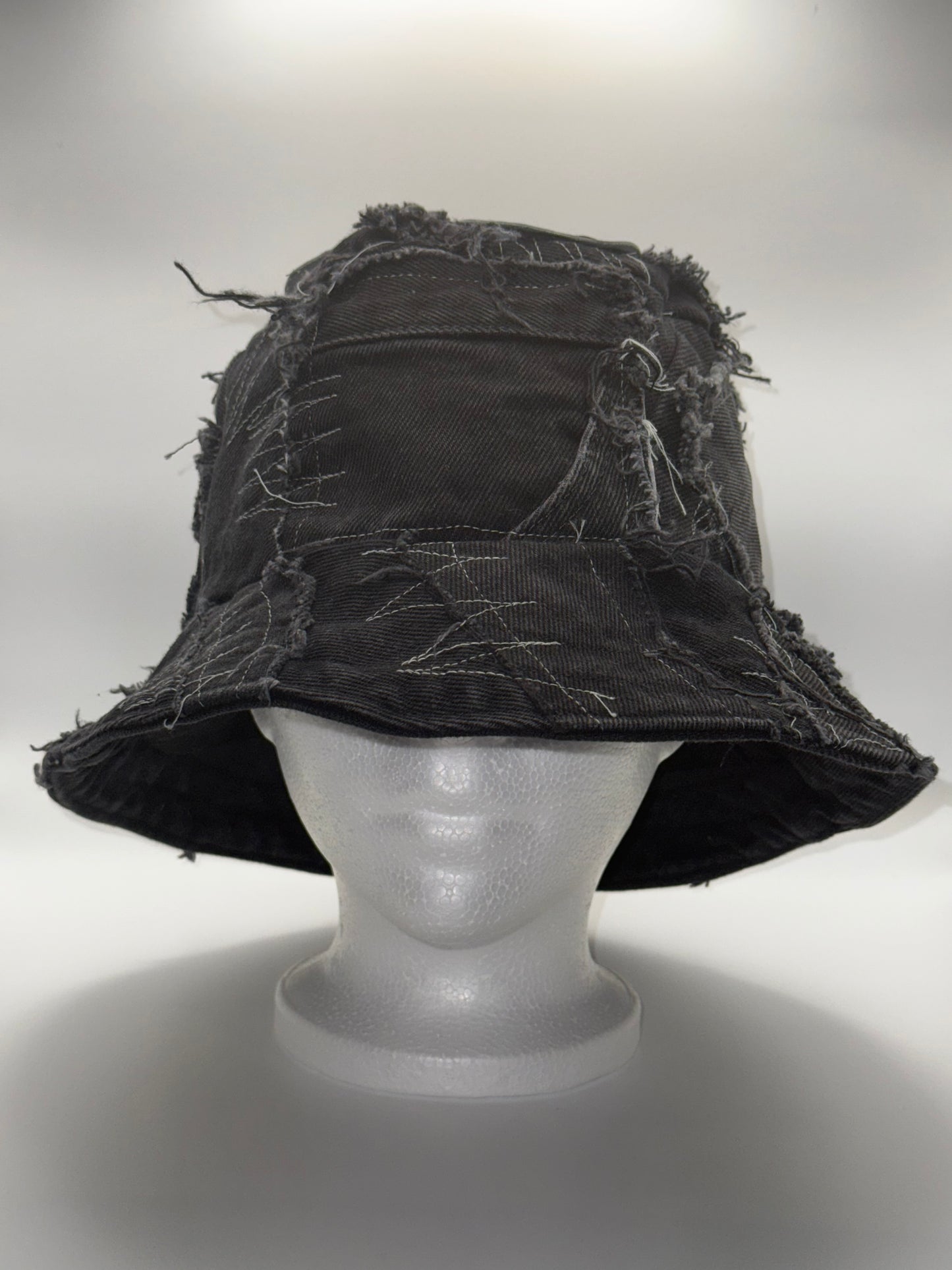 Raider (Black & Grey)