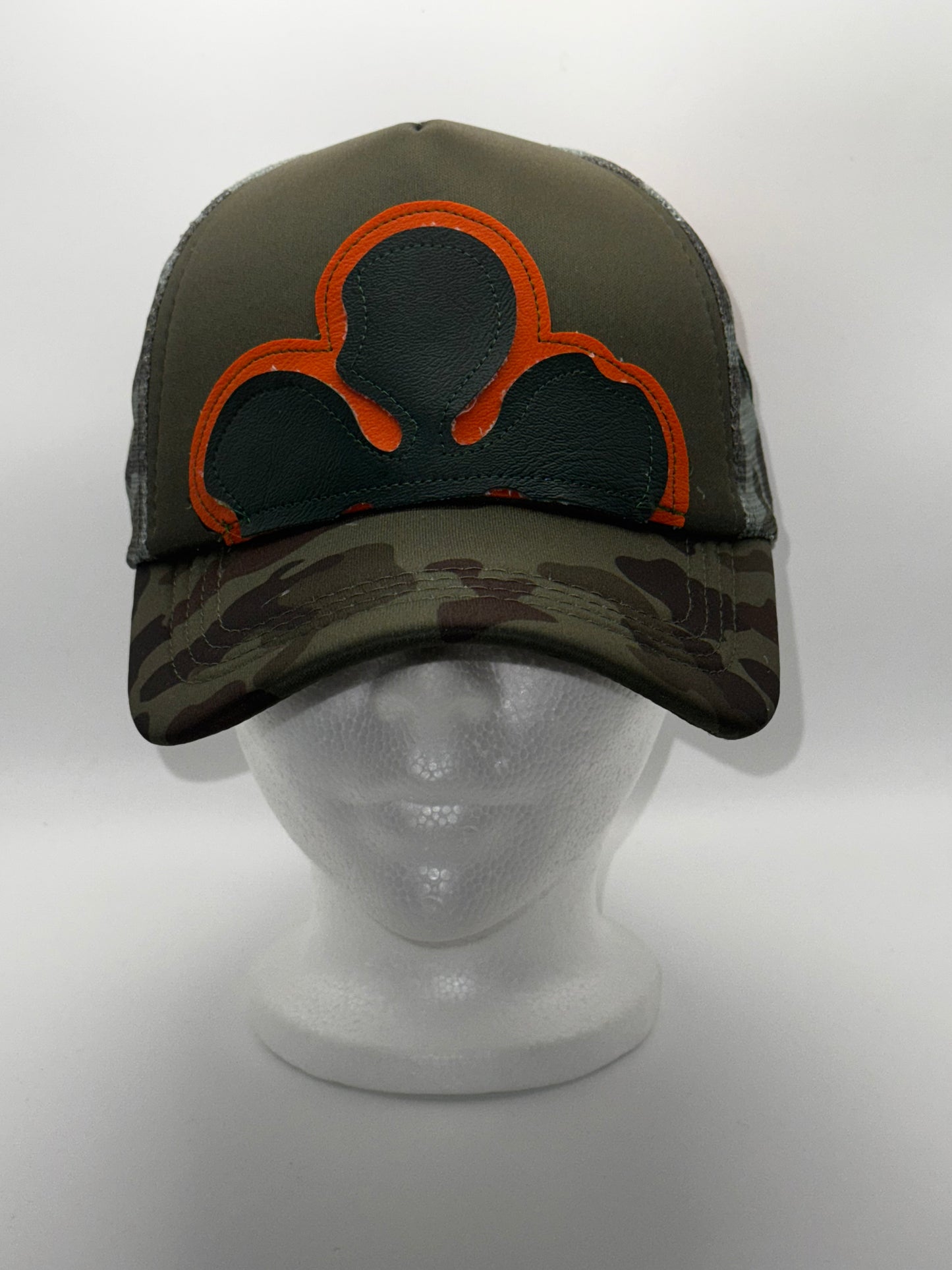 Wilde Trucker (Camo & Orange)