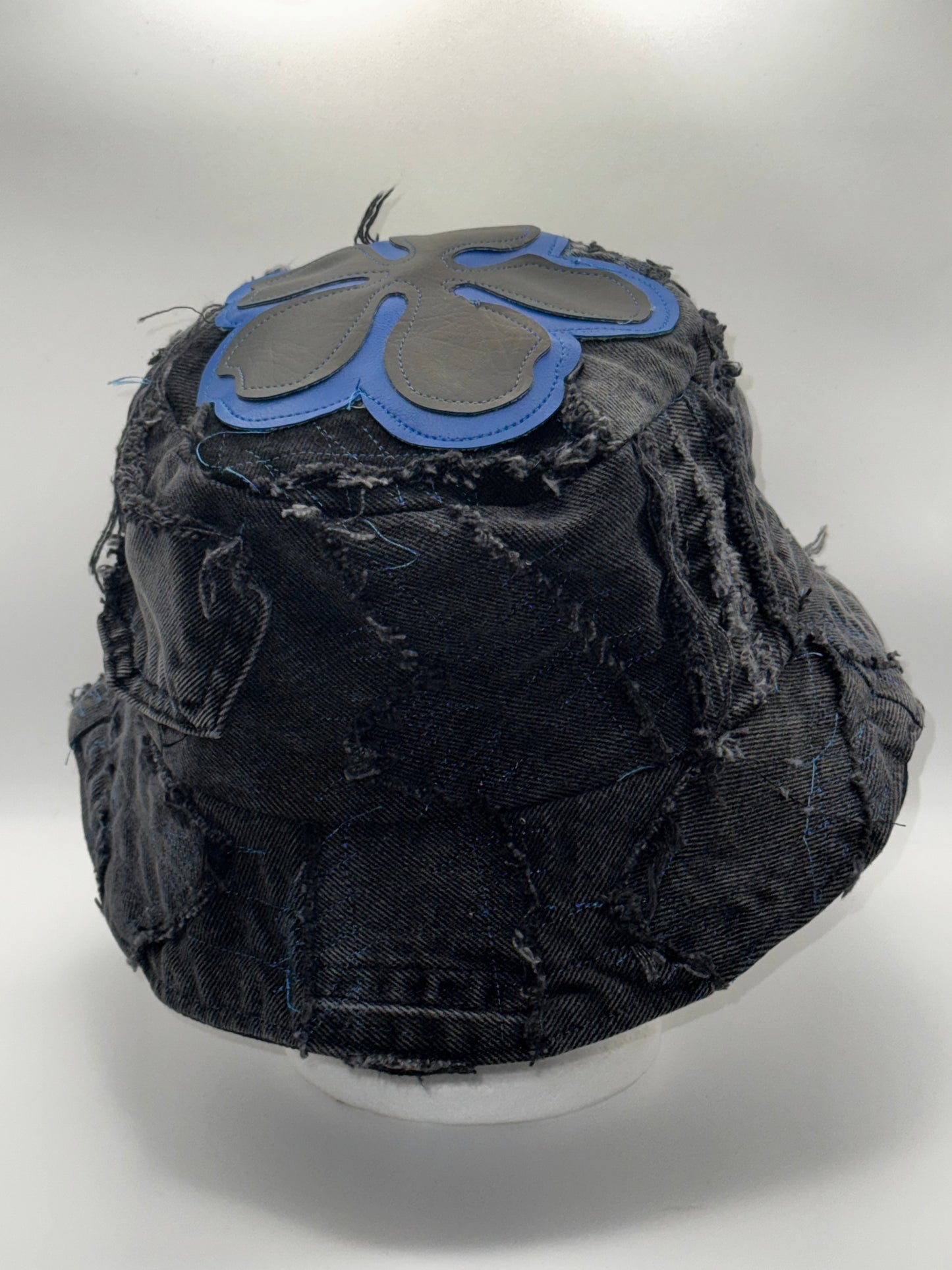 Black & Blue (Black)