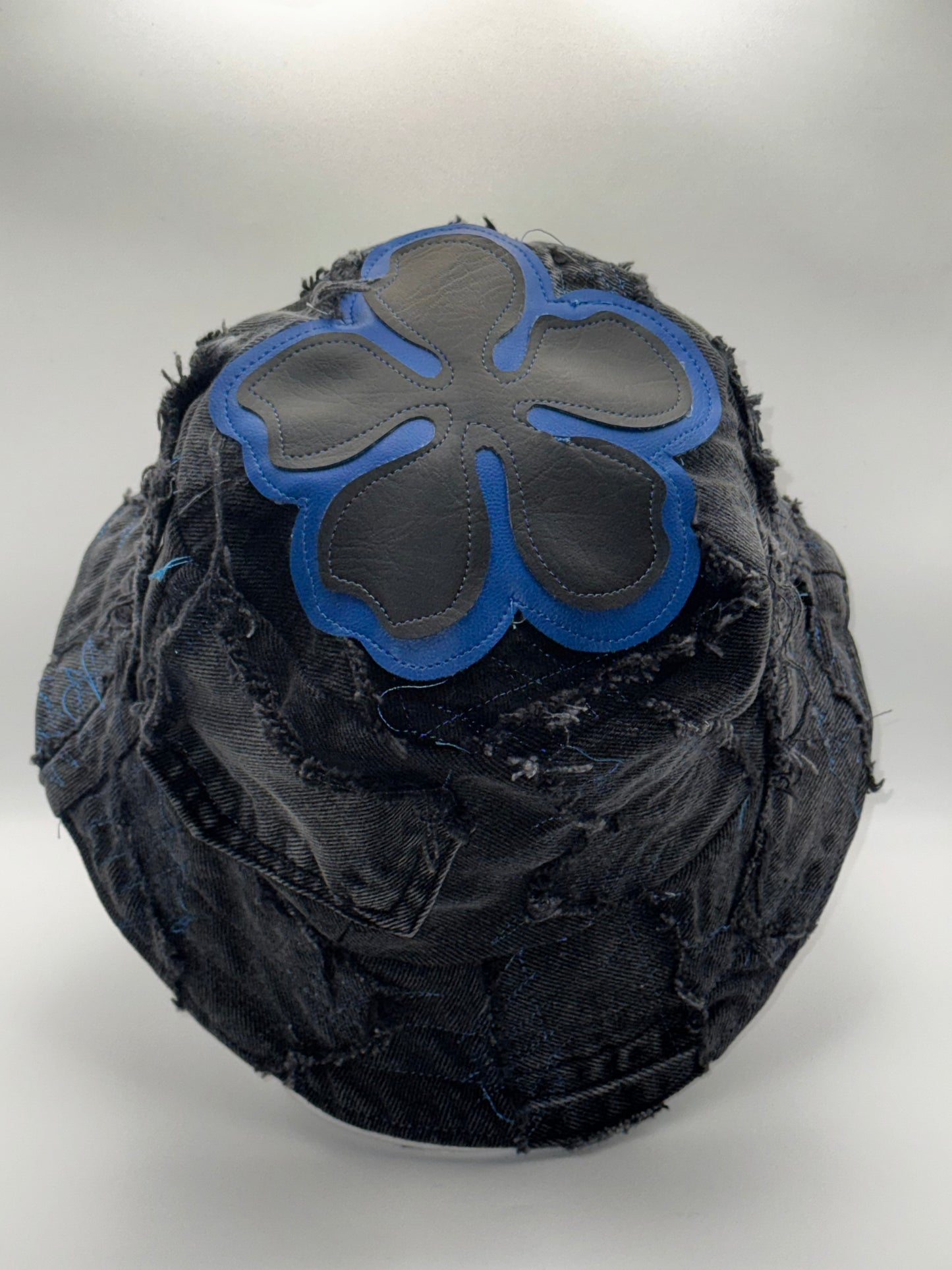 Black & Blue (Black)