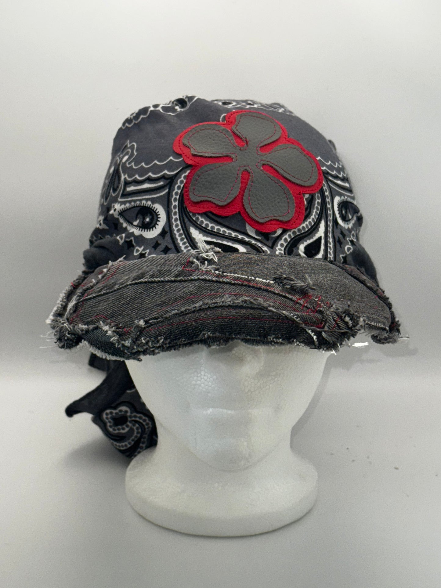 Wilde Flow-Cap (Grey & Red)