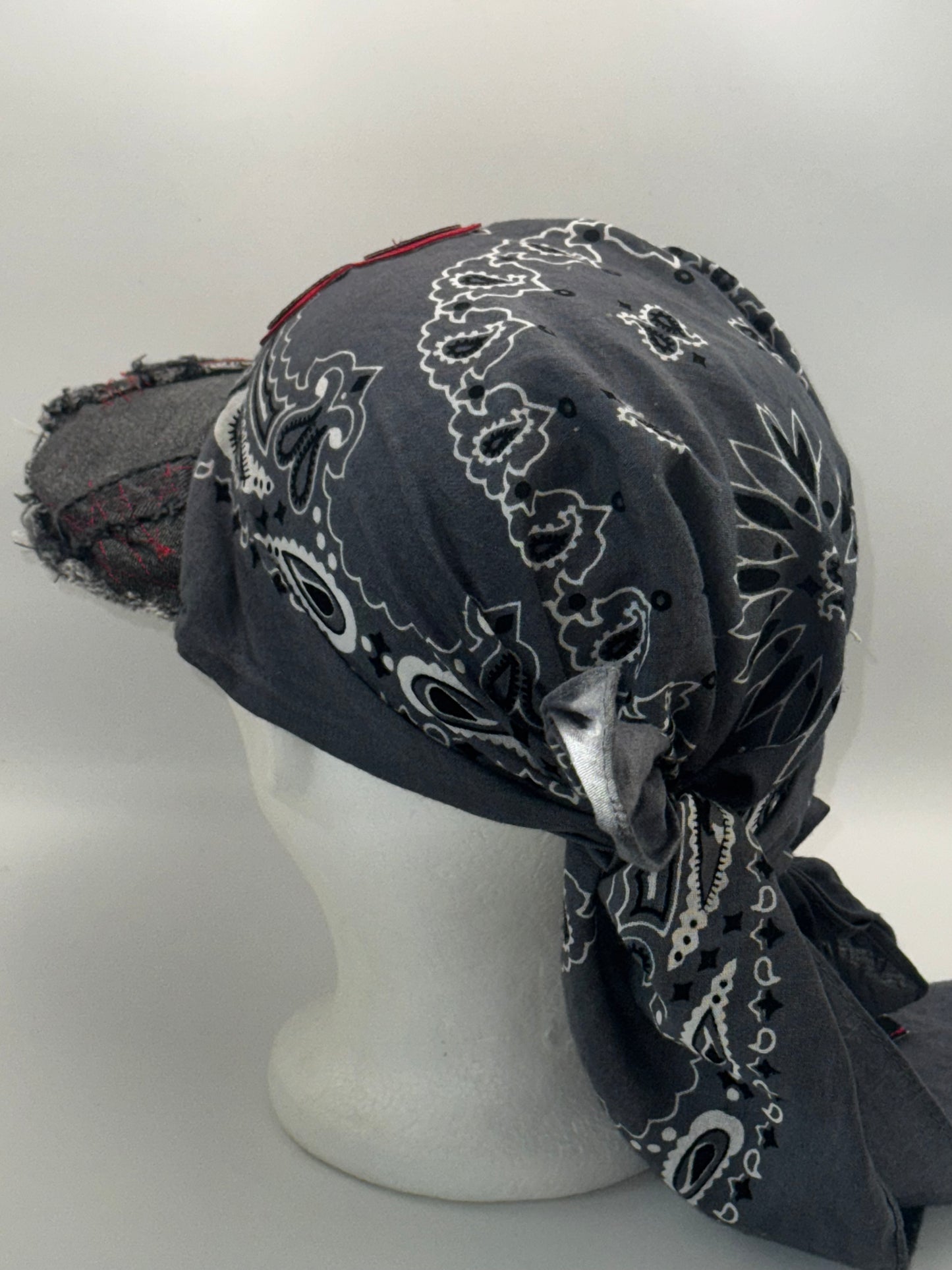 Wilde Flow-Cap (Grey & Red)