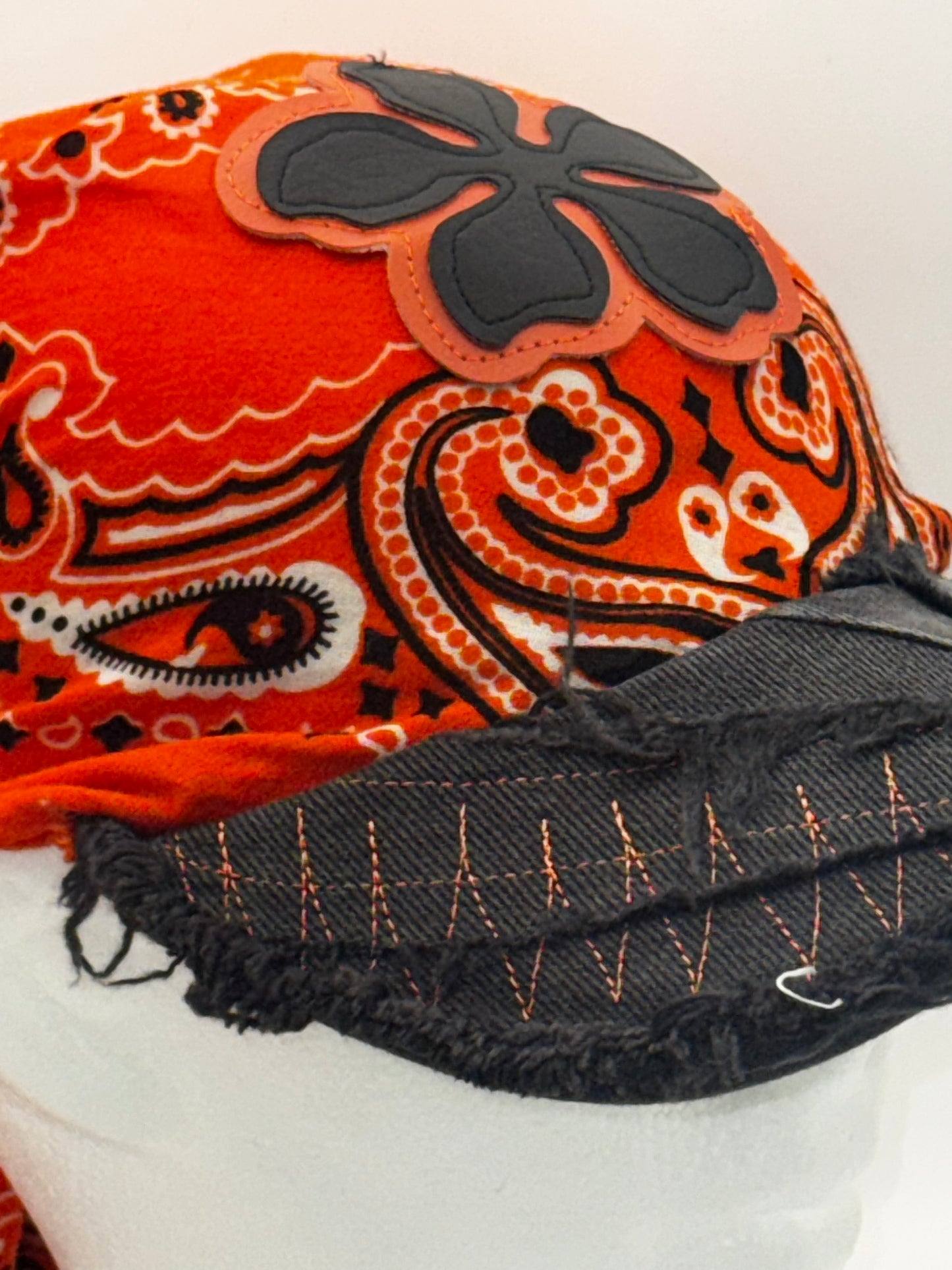 Wilde Flow-Cap (Orange & Black)