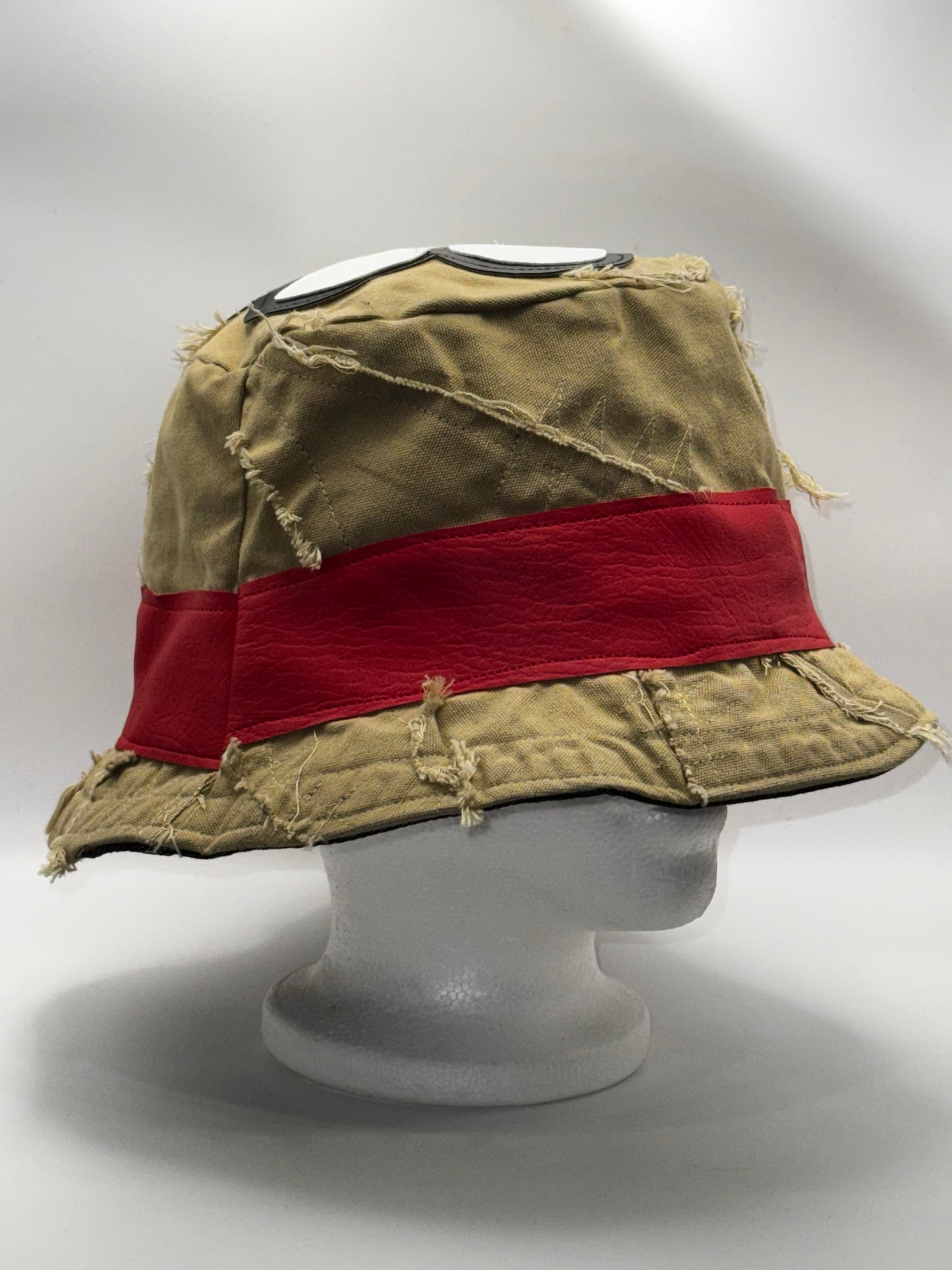 One Wilde Piece (Tan & Red)