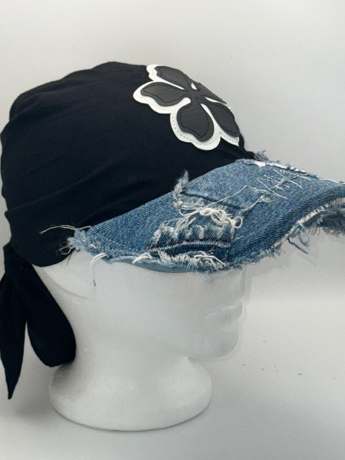 Wilde Flow-Cap (Black & White)